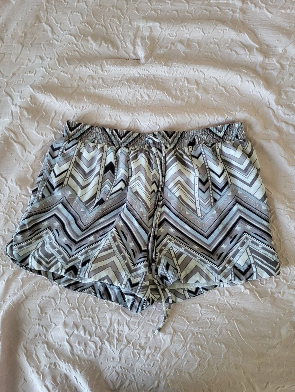Forever 21 - Women's Geometric Print Elastic Waist Shorts - Neutral Multi
